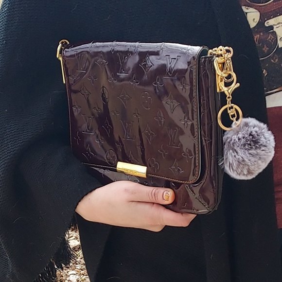 Altered crossbody - Picture 6 of 13